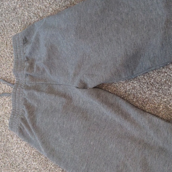 Girls Size L (11/12) Gray evsie Joggers with Distressed Gold Star Detailing - Picture 5 of 5